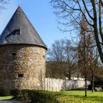 Schloss Hardenberg in Velbert an einem sonnigen Tag